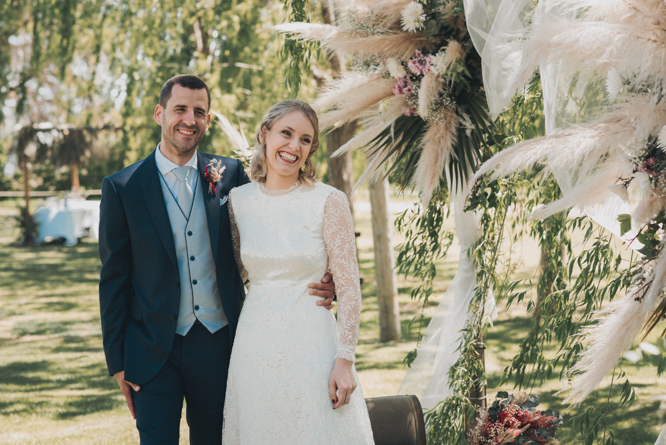fotos naturales de pareja en boda civil