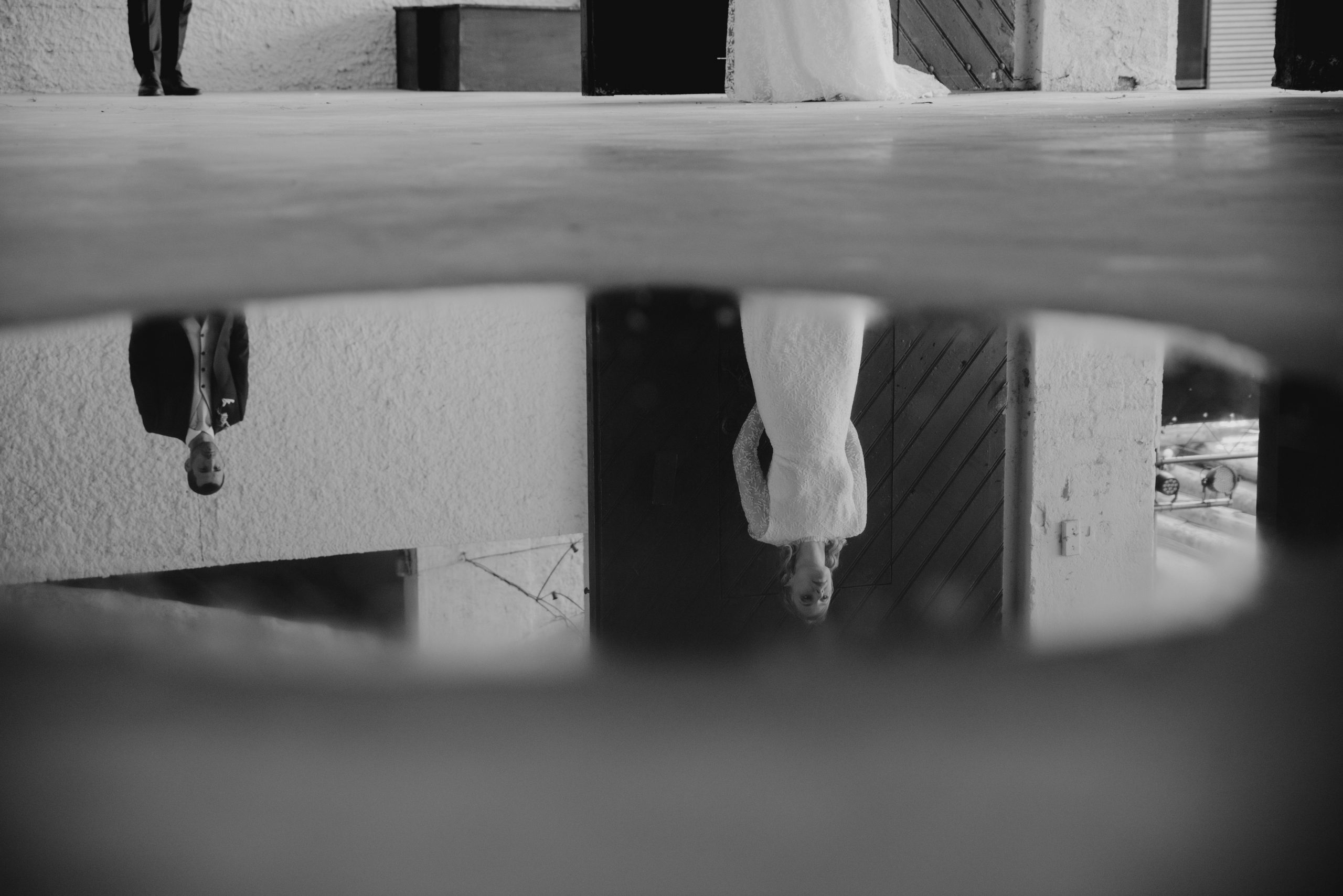 sesión de pareja en una boda sencilla