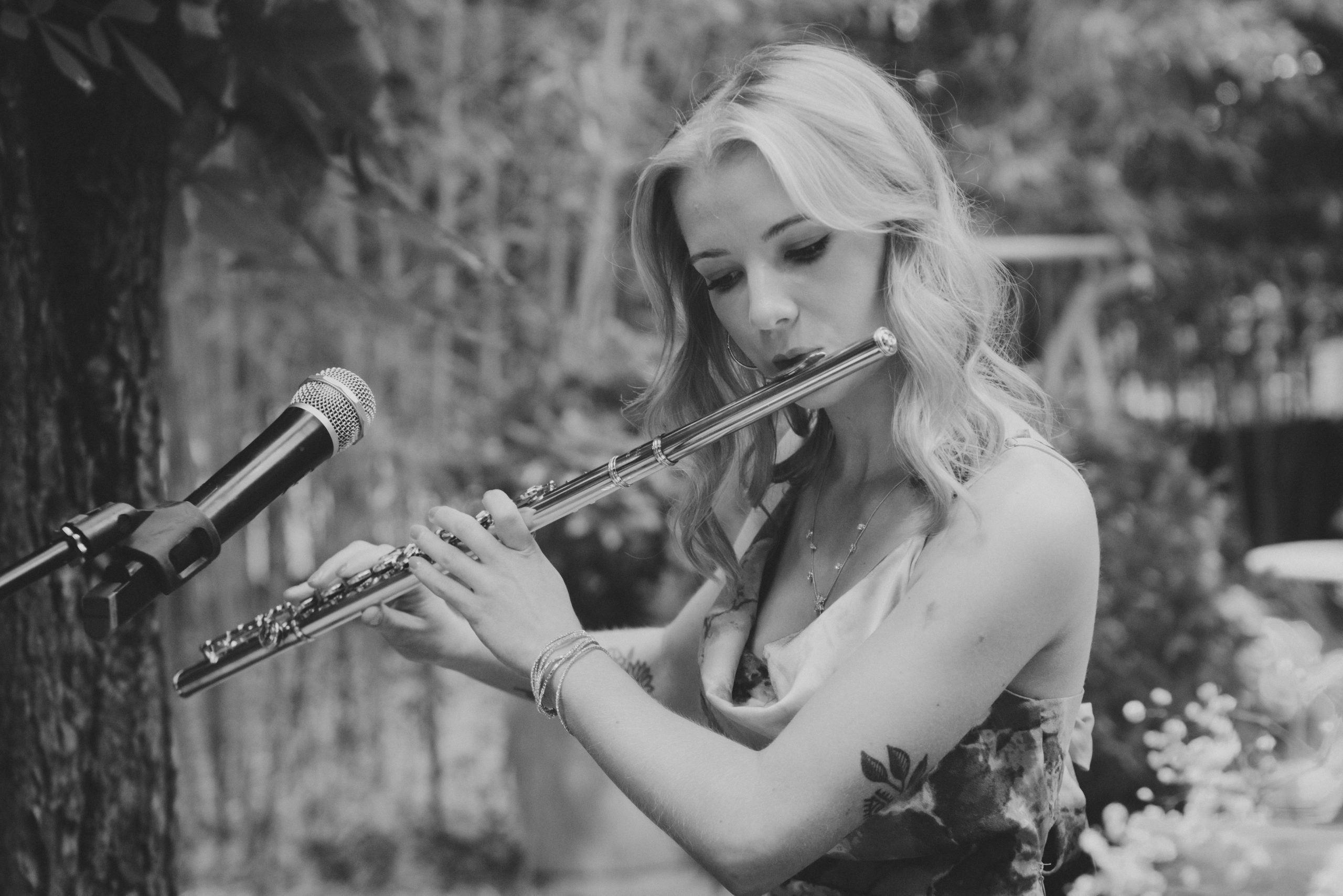 detalle emotivo durante boda íntima