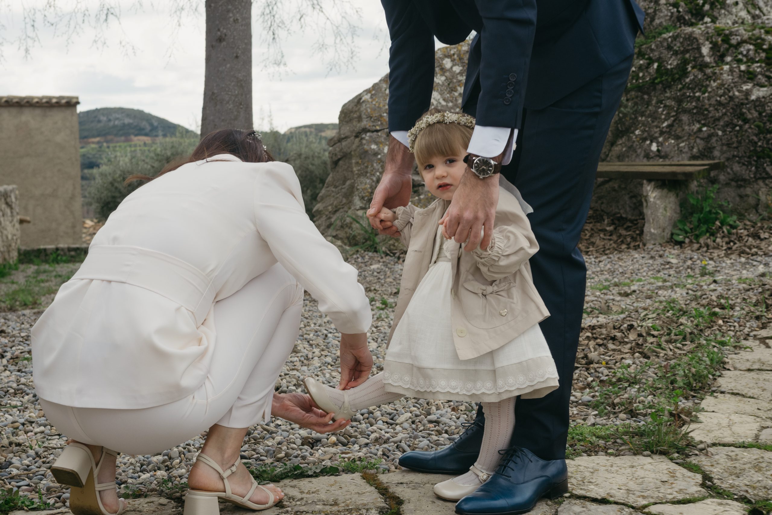 pareja celebrando su boda