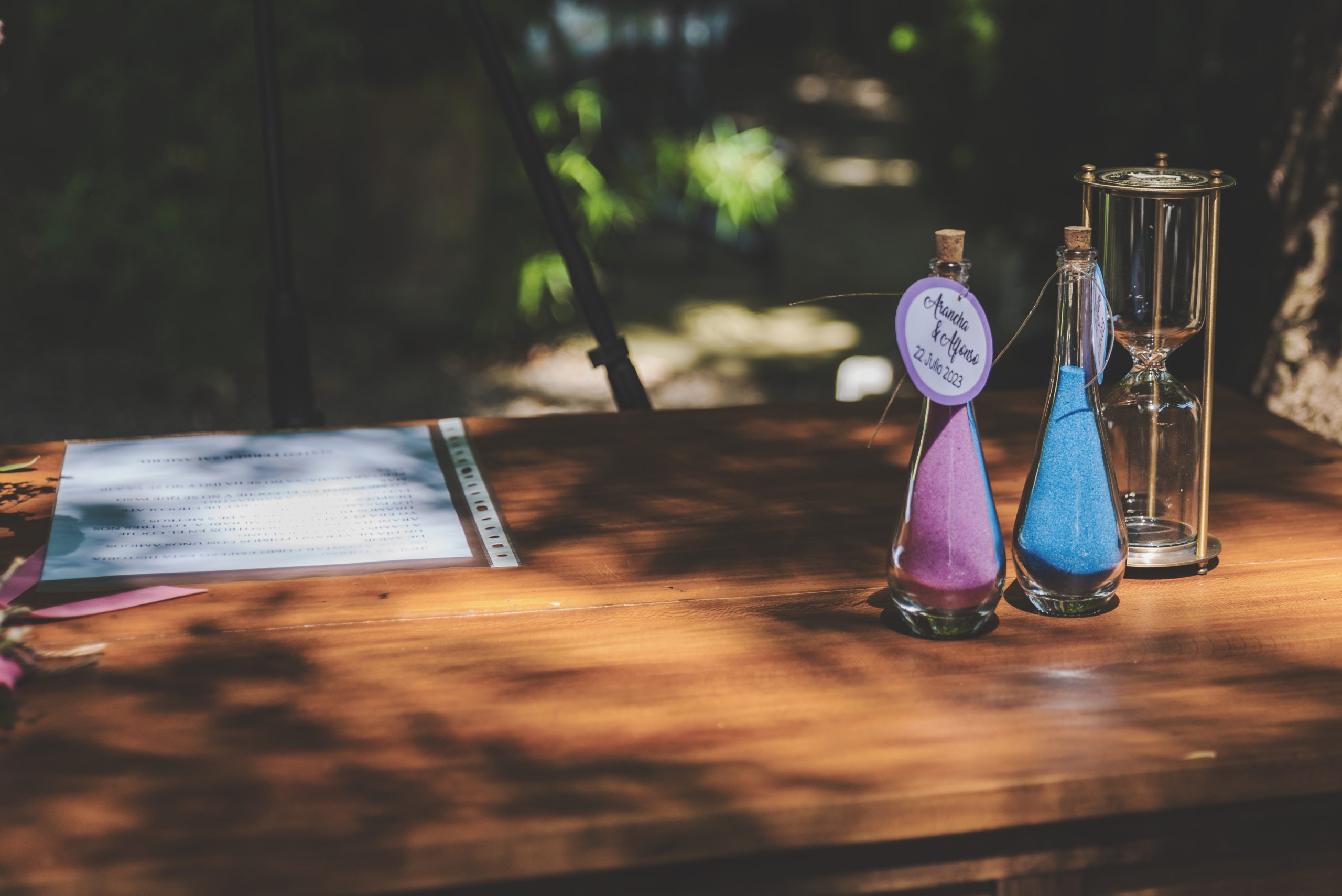 ambiente cercano en boda con pocos invitados