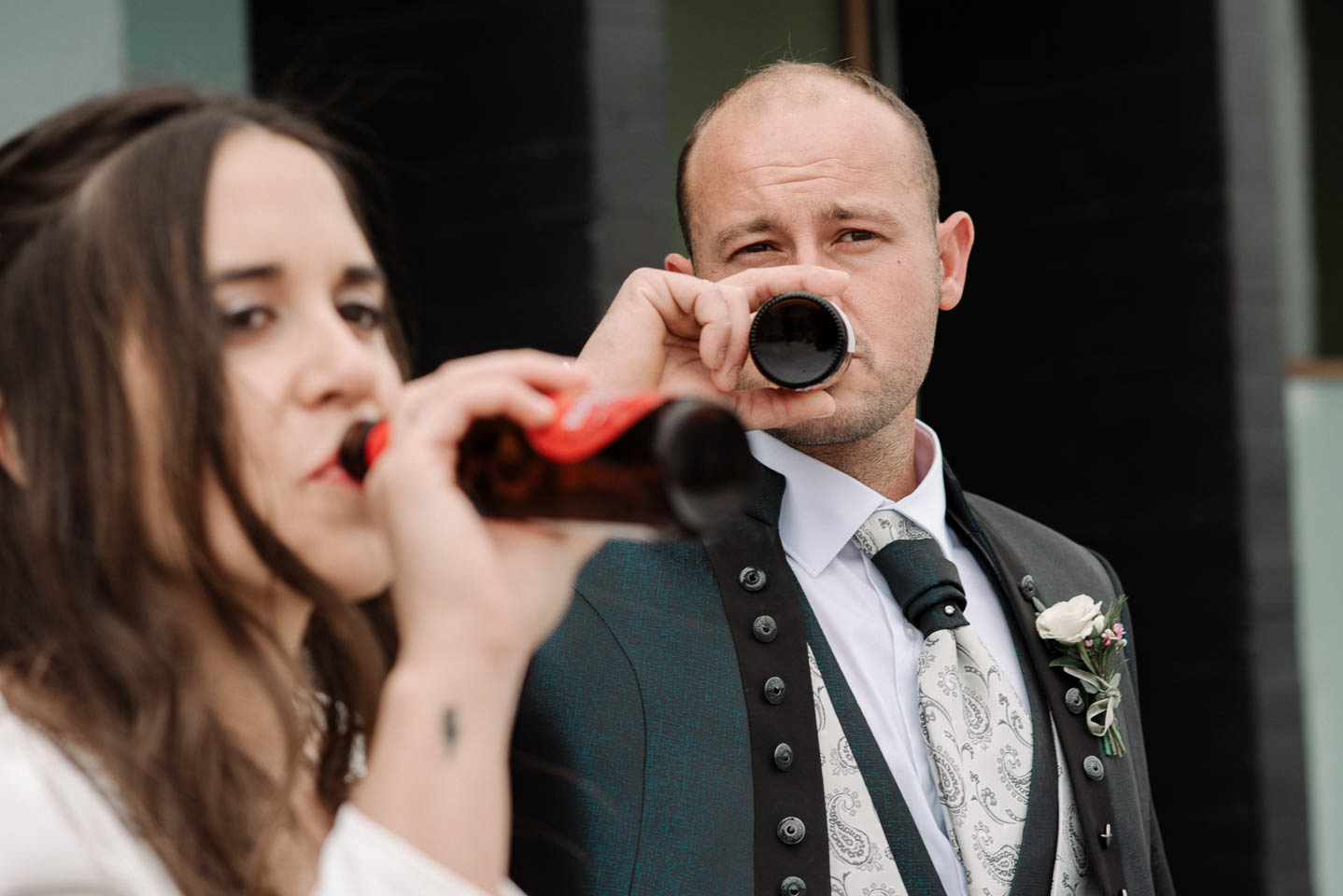 fotos naturales de pareja en boda civil