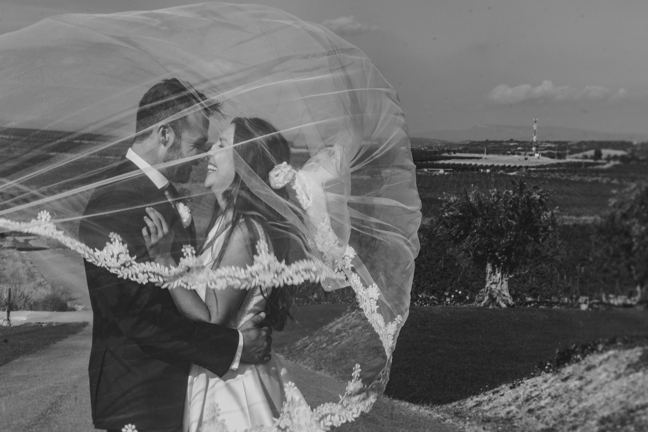 sesión de pareja en una boda sencilla